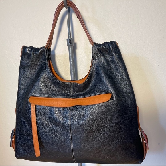 Tod's full grain black leather tote bag details in brown leather - Picture 4 of 13